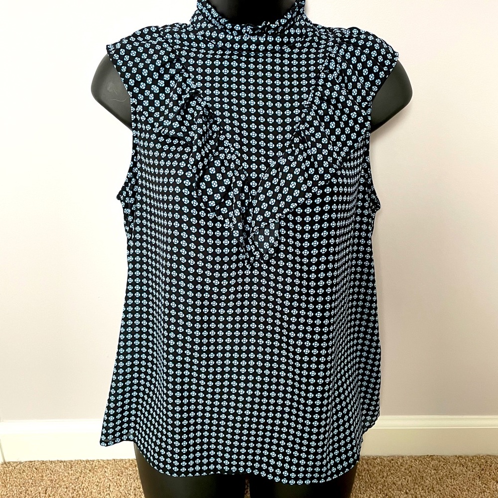 Sleeveless Blouse Size: S